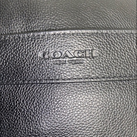 (Unisex) NWOT Coach Black Leather Charles Pack - Picture 3 of 8
